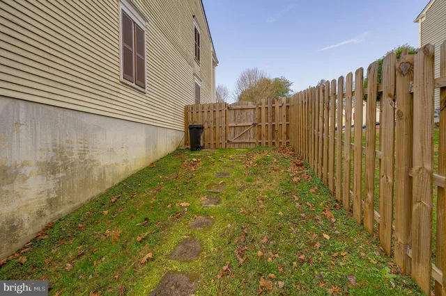 $2,900 | 1831 Tufa Terrace, Silver Spring, MD 20904