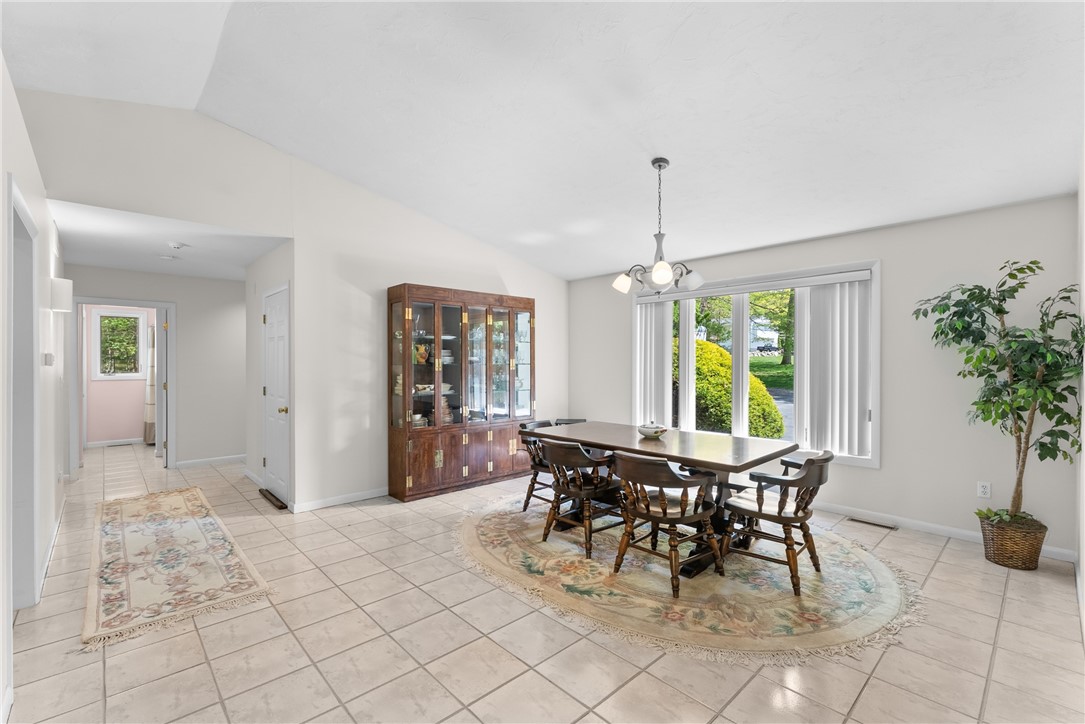 44 Whipple Road Smithfield, RI 02917 - Photo 14 of 50