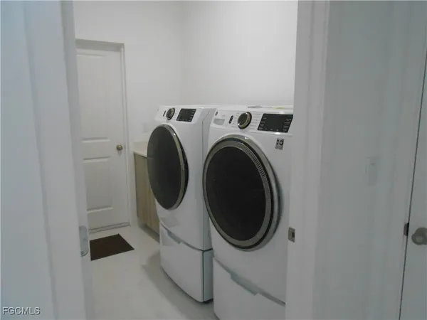 $2,500 | 6033 Kumquat Circle, LaBelle, FL 33935