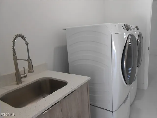 $2,700 | 6033 Kumquat Circle, LaBelle, FL 33935