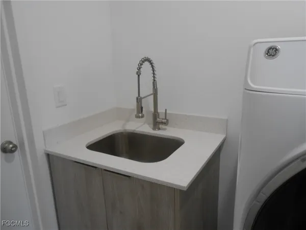 $2,500 | 6033 Kumquat Circle, LaBelle, FL 33935