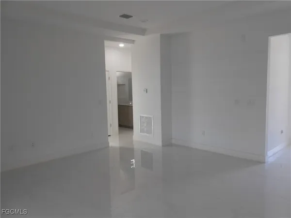 $2,500 | 6033 Kumquat Circle, LaBelle, FL 33935