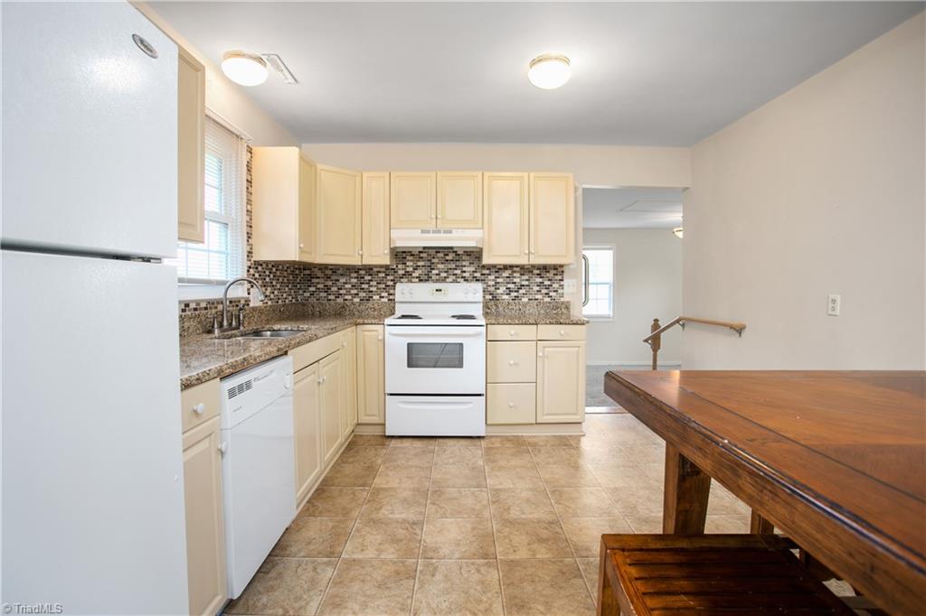 1096 Ralph Boyles Road King, NC 27021 - Photo 13 of 29