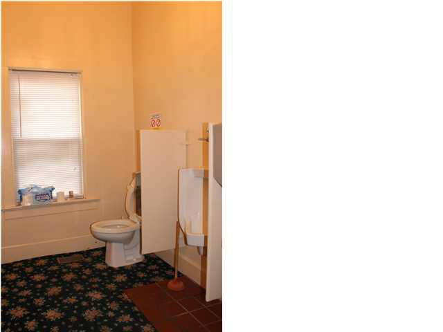 216 Southeast Riverside Drive Evansville, IN 47713 - Photo 13 of 17 Gallery Image 13