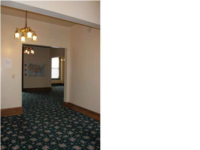 216 Southeast Riverside Drive Evansville, IN 47713 - Photo 14 of 17 Gallery Image 14