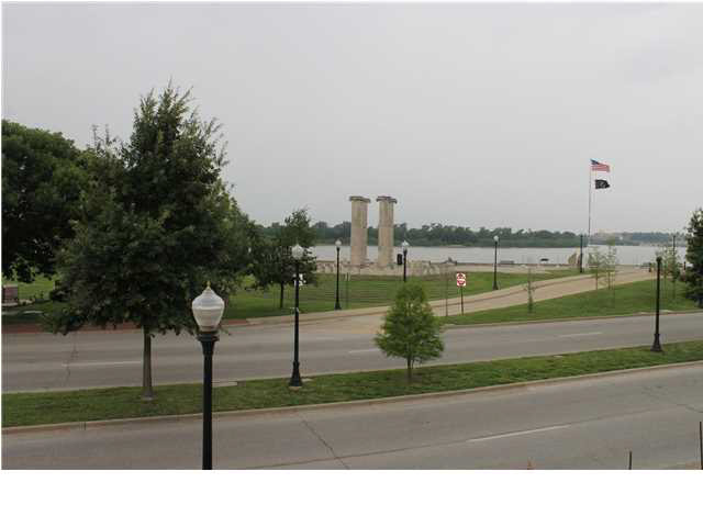 216 Southeast Riverside Drive Evansville, IN 47713 - Photo 17 of 17 Gallery Image 17