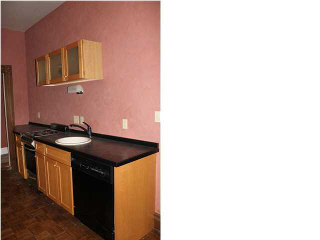 216 Southeast Riverside Drive Evansville, IN 47713 - Photo 6 of 17 Gallery Image 6