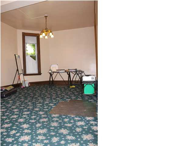 216 Southeast Riverside Drive Evansville, IN 47713 - Photo 10 of 17 Gallery Image 10
