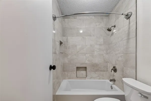 $64,900 | 3919 Fairmont Parkway, Unit 206, Pasadena, TX 77504