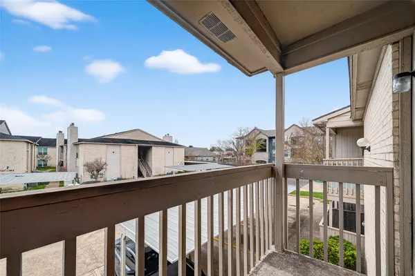 $64,900 | 3919 Fairmont Parkway, Unit 206, Pasadena, TX 77504