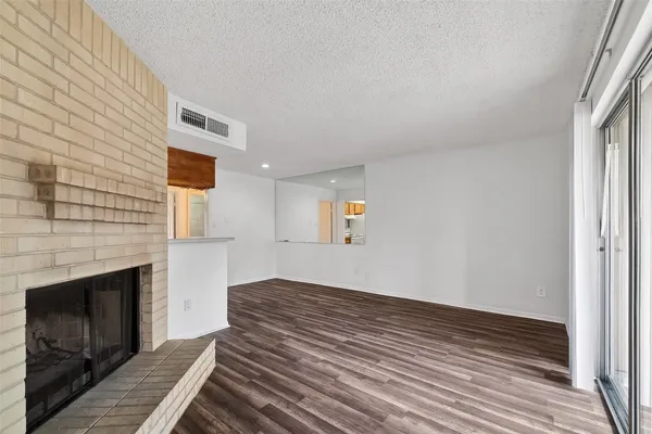 $64,900 | 3919 Fairmont Parkway, Unit 206, Pasadena, TX 77504
