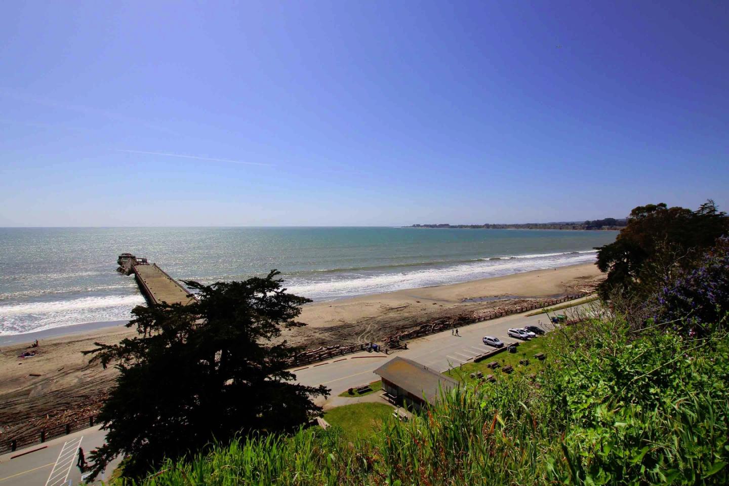 840 Seacliff Drive Aptos, CA 95003 - Photo 18 of 21 a view of an ocean beach