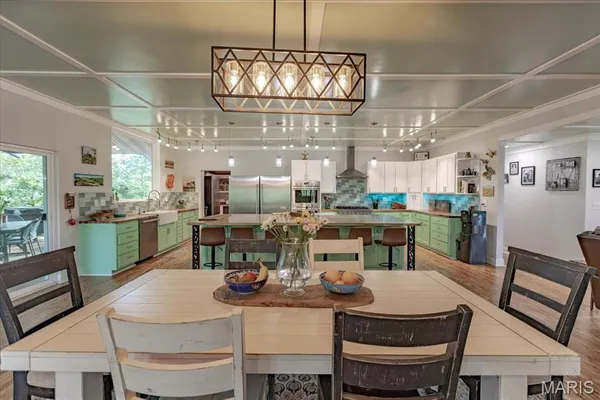 $959,999 | 7644 Highway 17, Houston, MO 65483