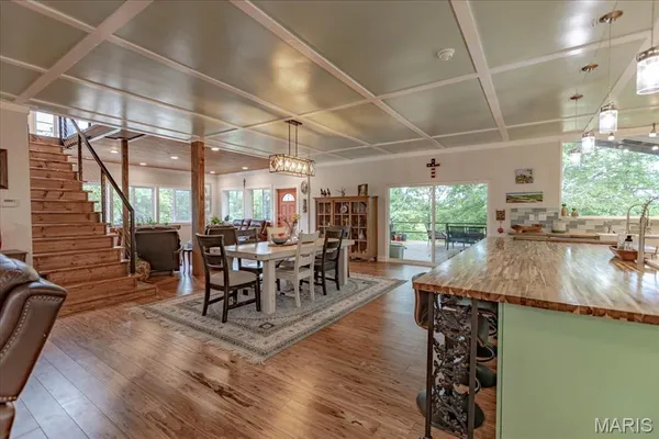 $959,999 | 7644 Highway 17, Houston, MO 65483