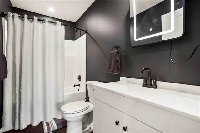 $235,000 | 209 North Hawthorne Street, Adrian, MO 64720