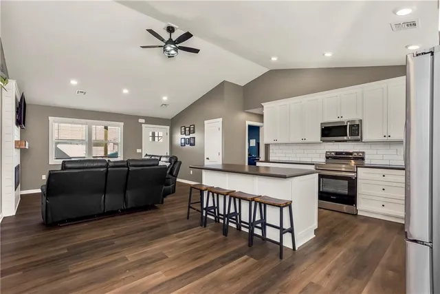 $235,000 | 209 North Hawthorne Street, Adrian, MO 64720