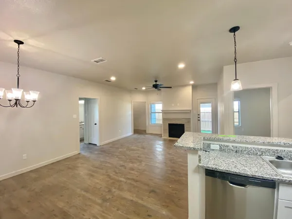 $1,500 | 2725 137th Street, Lubbock, TX 79423