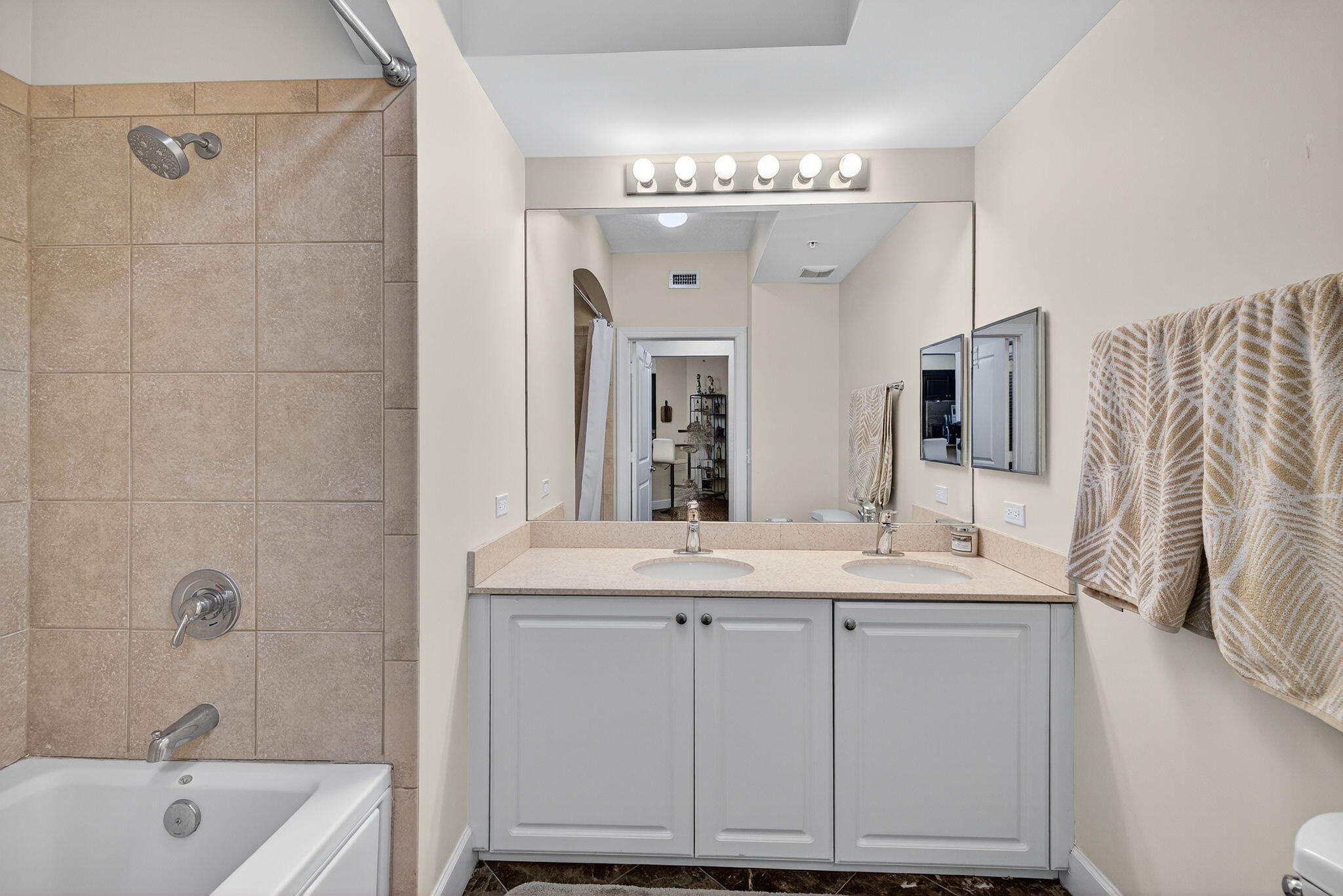 1690 Renaissance Commons Boulevard, Unit 1329 Boynton Beach, FL 33426 - Photo 20 of 50 30-web-or-mls-3W7A6760