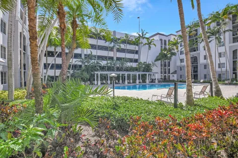 $275,000 | 1690 Renaissance Commons Boulevard, Unit 1329, Boynton Beach, FL 33426