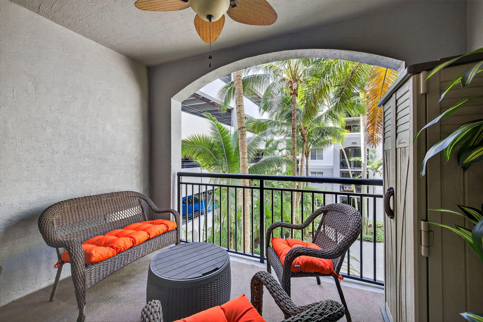 1690 Renaissance Commons Boulevard, Unit 1329 Boynton Beach, FL 33426 - Photo 4 of 50 27-web-or-mls-3W7A6740