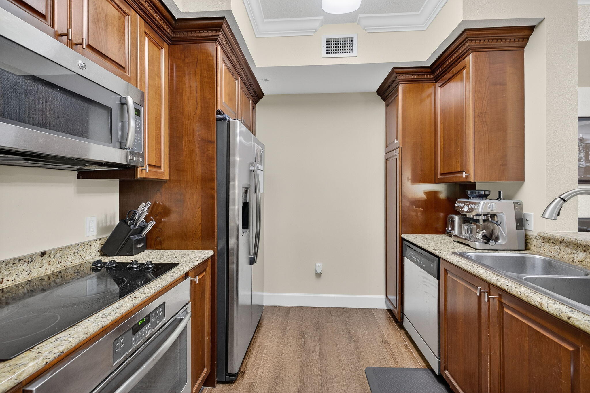 1690 Renaissance Commons Boulevard, Unit 1329 Boynton Beach, FL 33426 - Photo 10 of 50 15-web-or-mls-3W7A6679