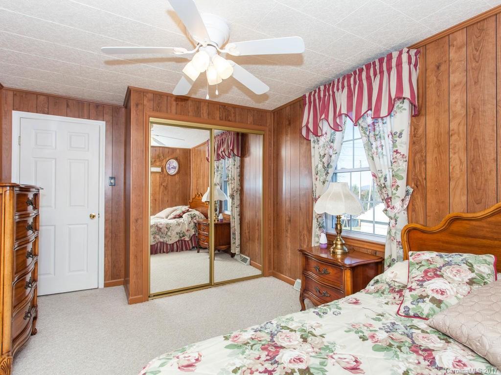 414-445 Collins Road Marshall, NC 28753 - Photo 13 of 22 Gallery Image 13