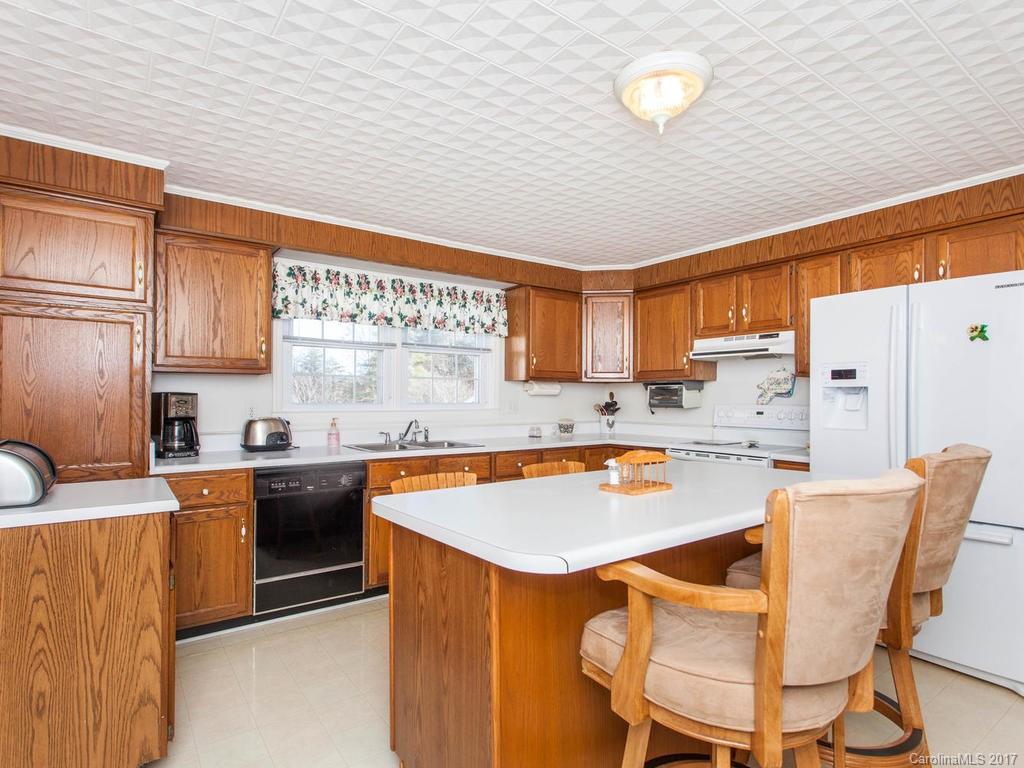 414-445 Collins Road Marshall, NC 28753 - Photo 8 of 22 Gallery Image 8
