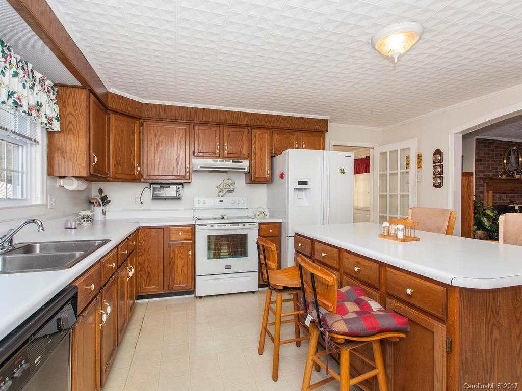 414-445 Collins Road Marshall, NC 28753 - Photo 9 of 22 Gallery Image 9