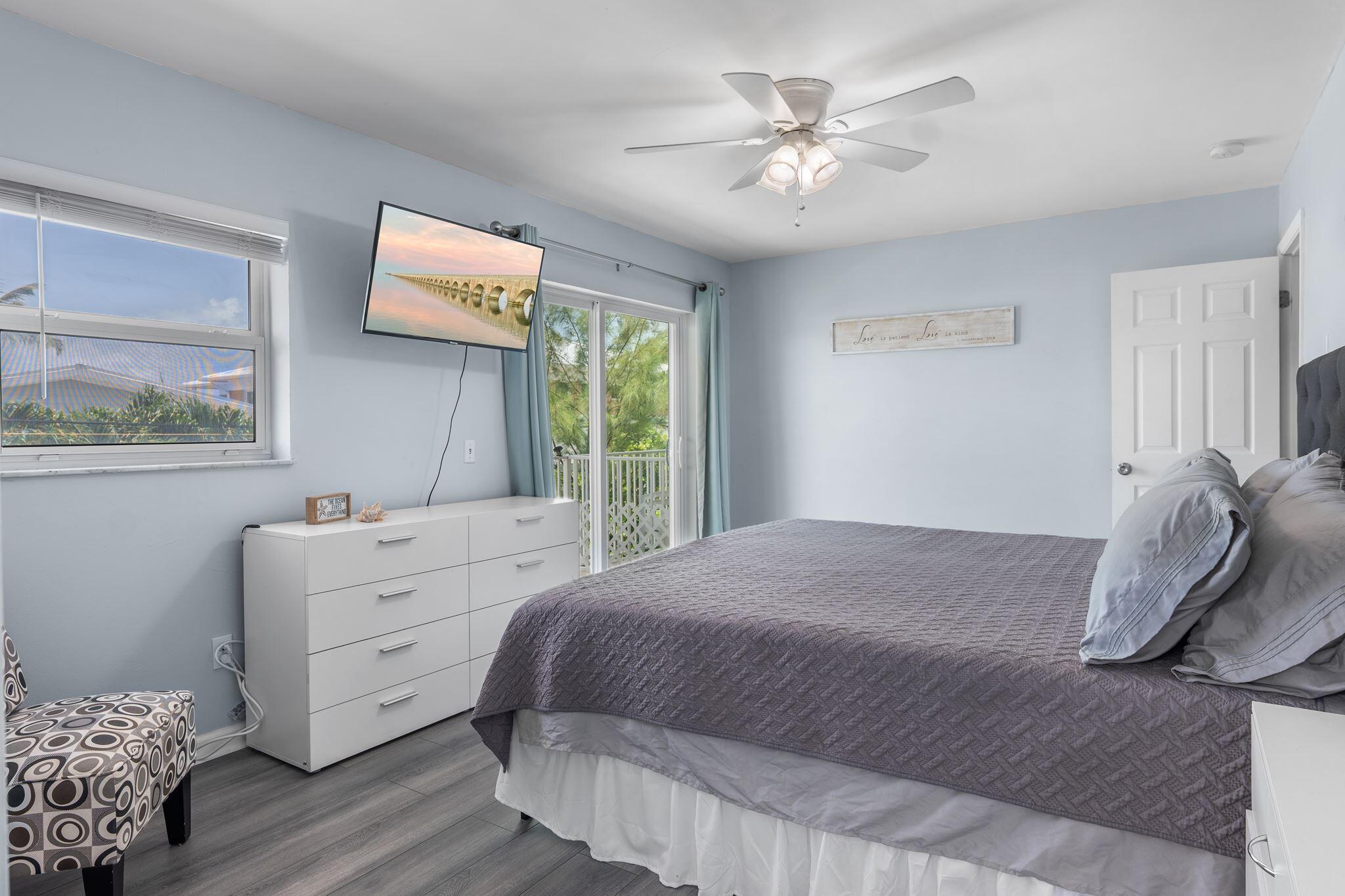 310 3rd Street Key Colony Beach, FL 33051 - Photo 14 of 35 Primary Suite