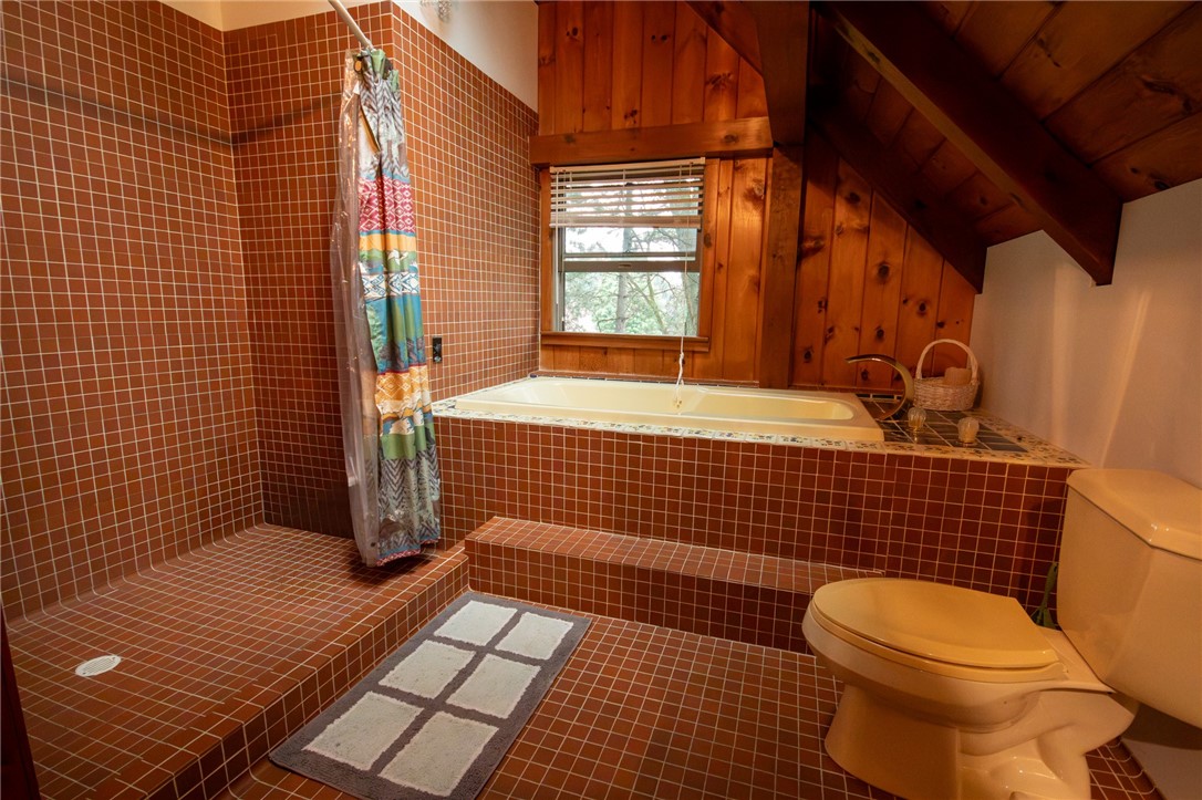 6767 Nelson Road Lincoln, NY 13032 - Photo 37 of 49 upstairs full bathroom