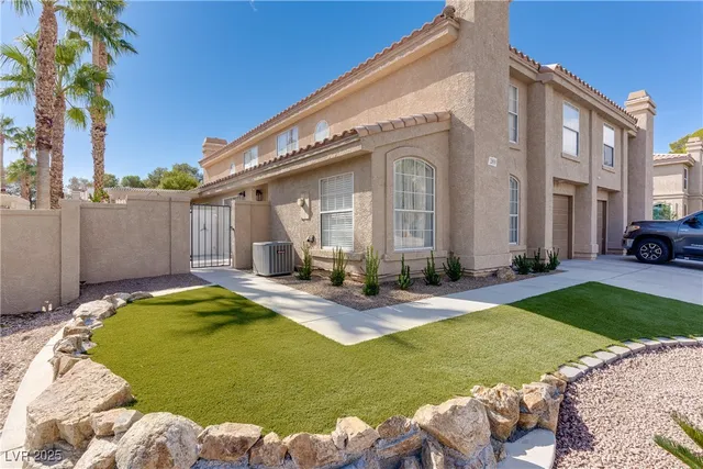 $2,065 | 2819 Briar Knoll Drive, Henderson, NV 89074