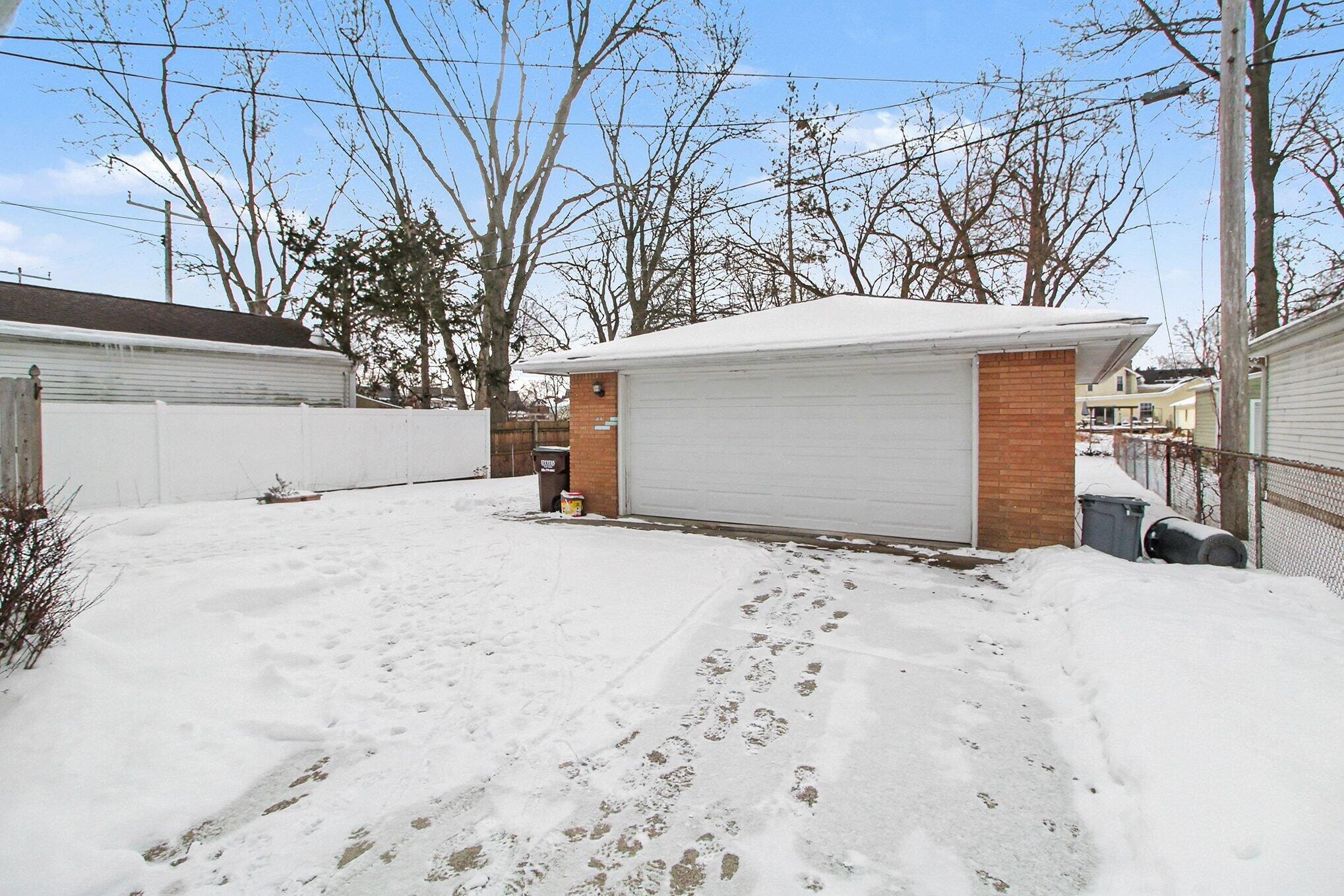 230 East Grove Street Monroe, MI 48162 - Photo 26 of 37 025_file_9734