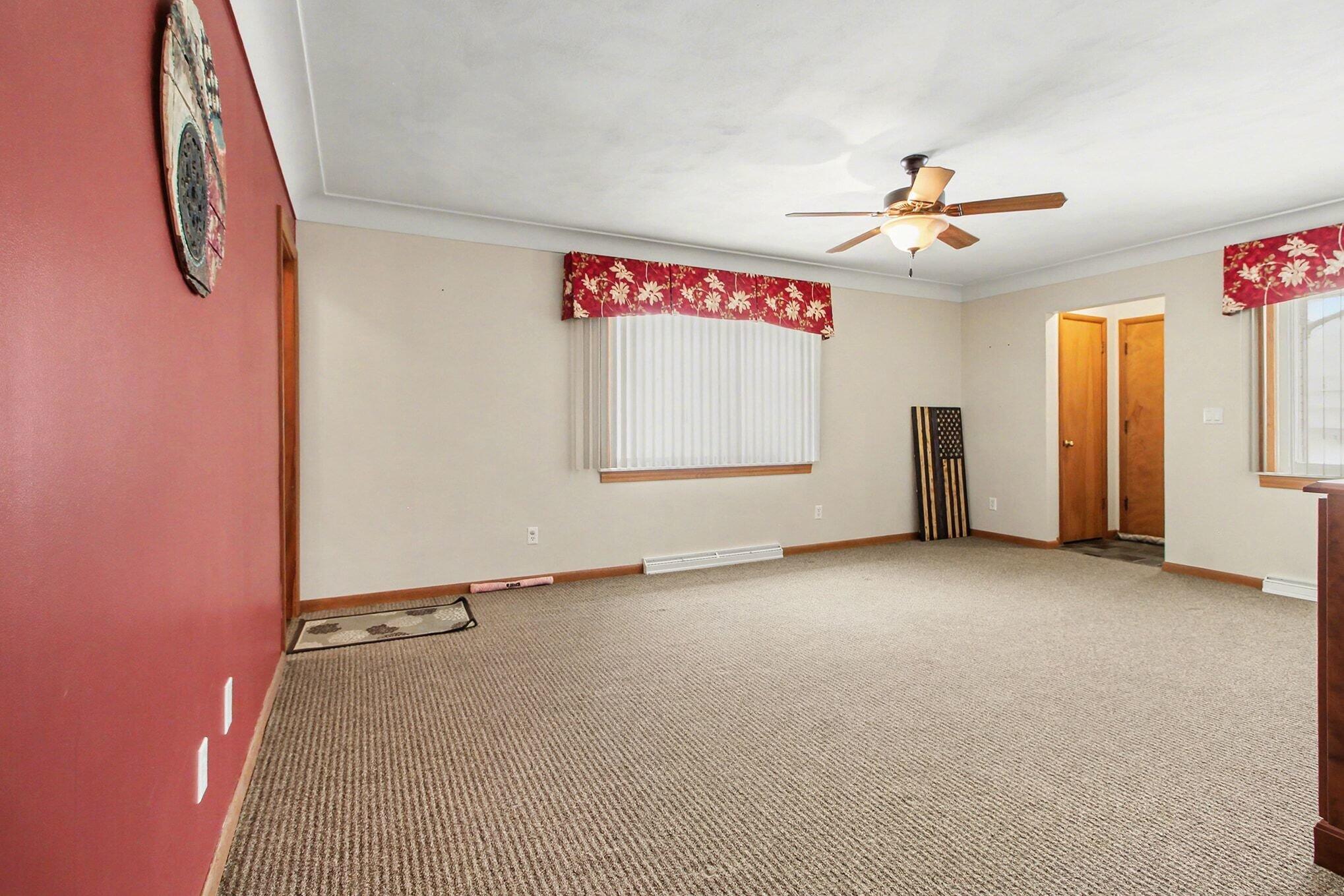 230 East Grove Street Monroe, MI 48162 - Photo 6 of 37 006_file_7073