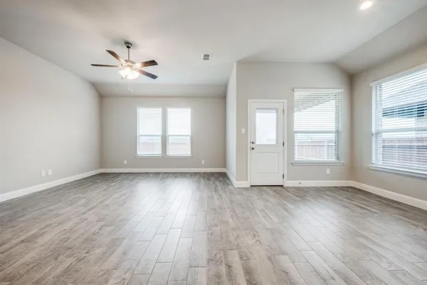 $2,700 | 3077 Lionsgate Drive, Argyle, TX 76226