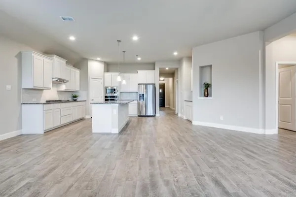 $2,700 | 3077 Lionsgate Drive, Argyle, TX 76226