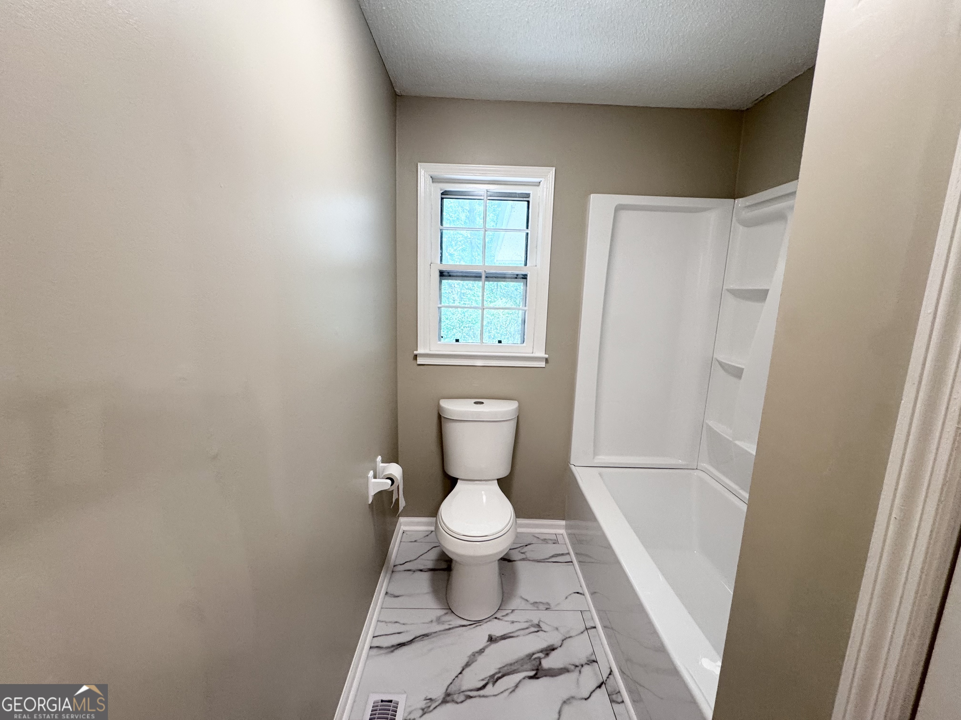 304 Pinewood Drive Dublin, GA 31021 - Photo 28 of 39