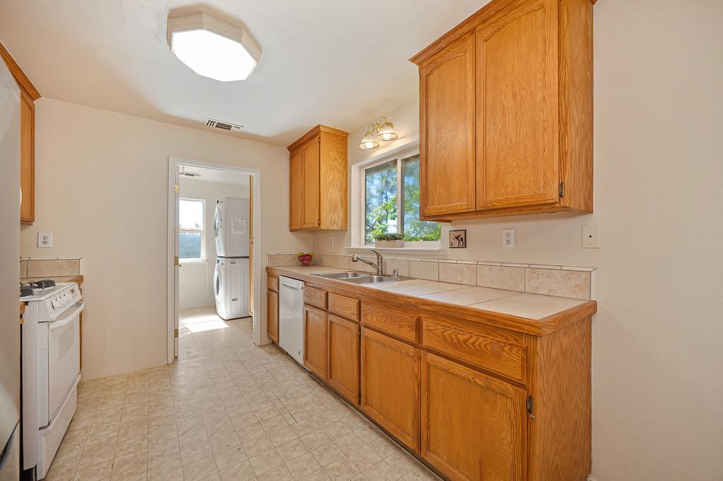 58 Colfax Avenue Colfax, CA 95713 - Photo 8 of 23