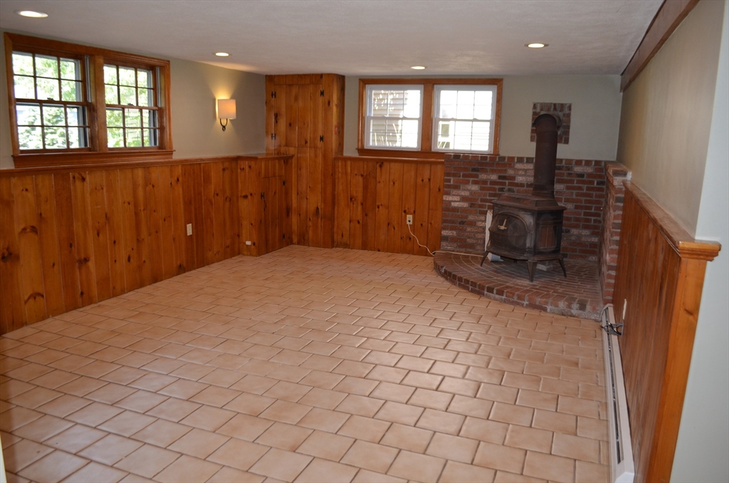 251 Cutler Road Hamilton, MA 01982 - Photo 14 of 18