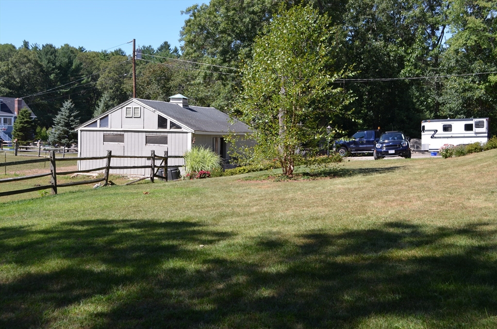 251 Cutler Road Hamilton, MA 01982 - Photo 3 of 18