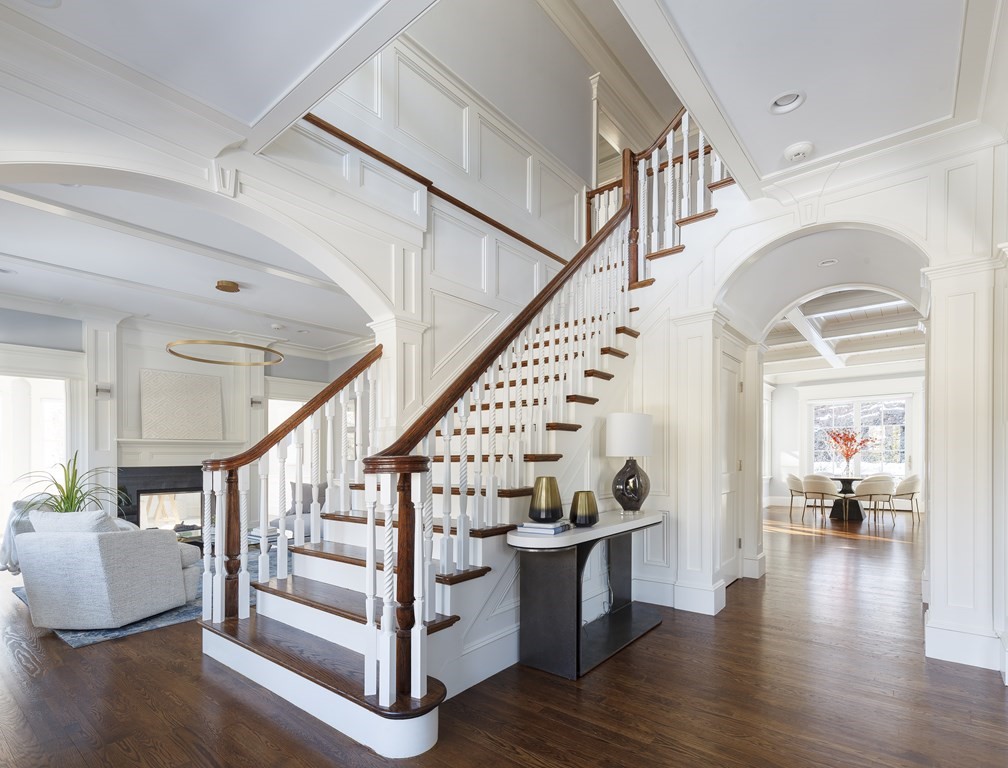 8 Scotch Pine Road Weston, MA 02493 - Photo 2 of 30