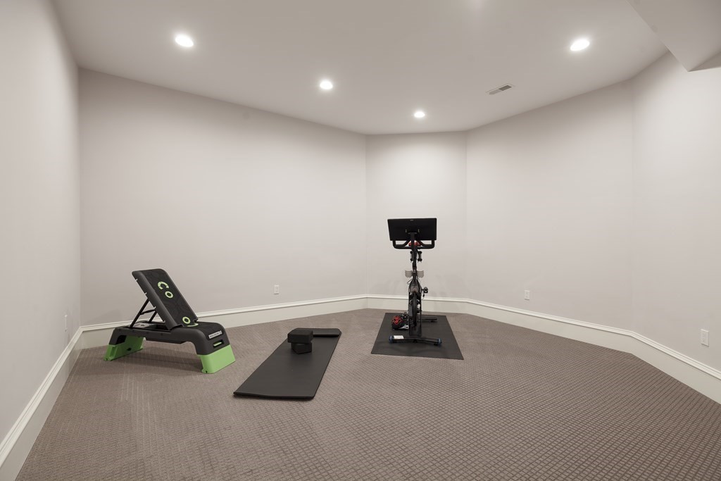 8 Scotch Pine Road Weston, MA 02493 - Photo 27 of 30