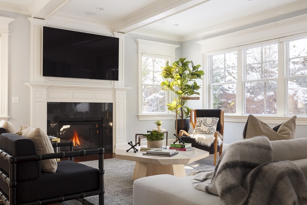 8 Scotch Pine Road Weston, MA 02493 - Photo 8 of 30