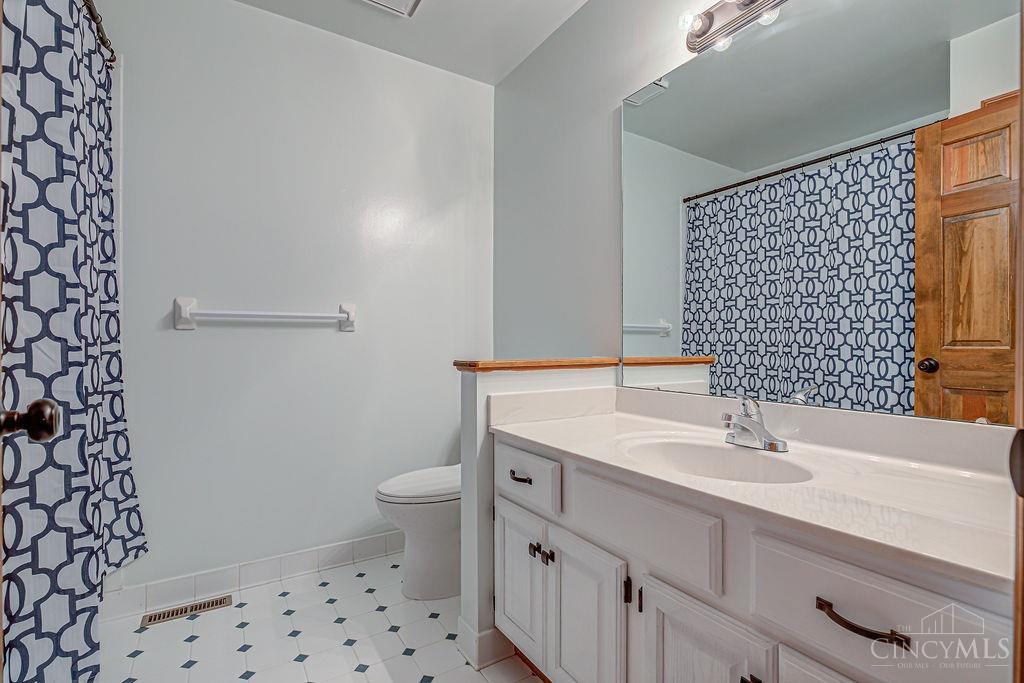 9160 Brehm Road Cincinnati, OH 45252 - Photo 16 of 49 Gallery Image 16