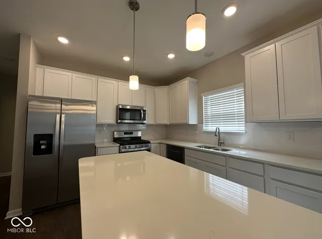 $2,600 | 5344 Orwell Court, Indianapolis, IN 46239