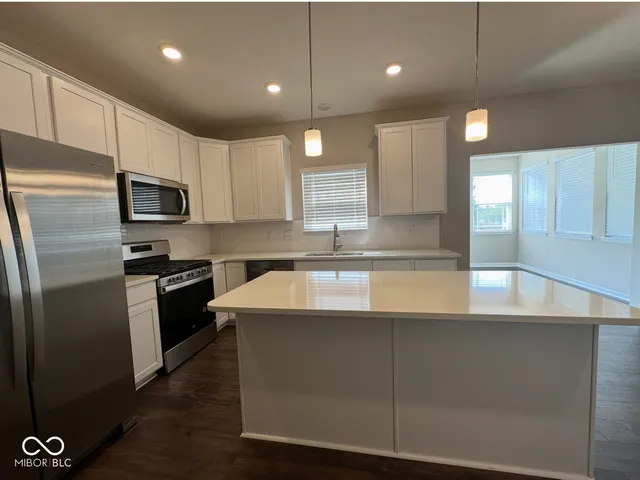 $2,600 | 5344 Orwell Court, Indianapolis, IN 46239