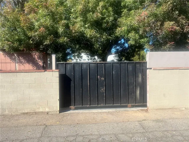 $2,500 | 44960 11th Street West, Lancaster, CA 93534