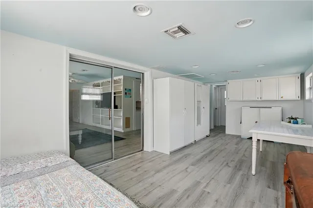 $425,000 | 4011 Coconut Circle South, Naples, FL 34104