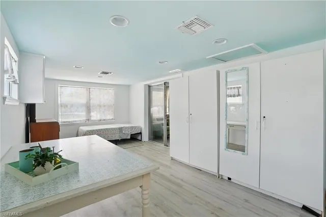 $425,000 | 4011 Coconut Circle South, Naples, FL 34104