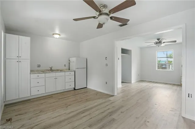 $425,000 | 4011 Coconut Circle South, Naples, FL 34104