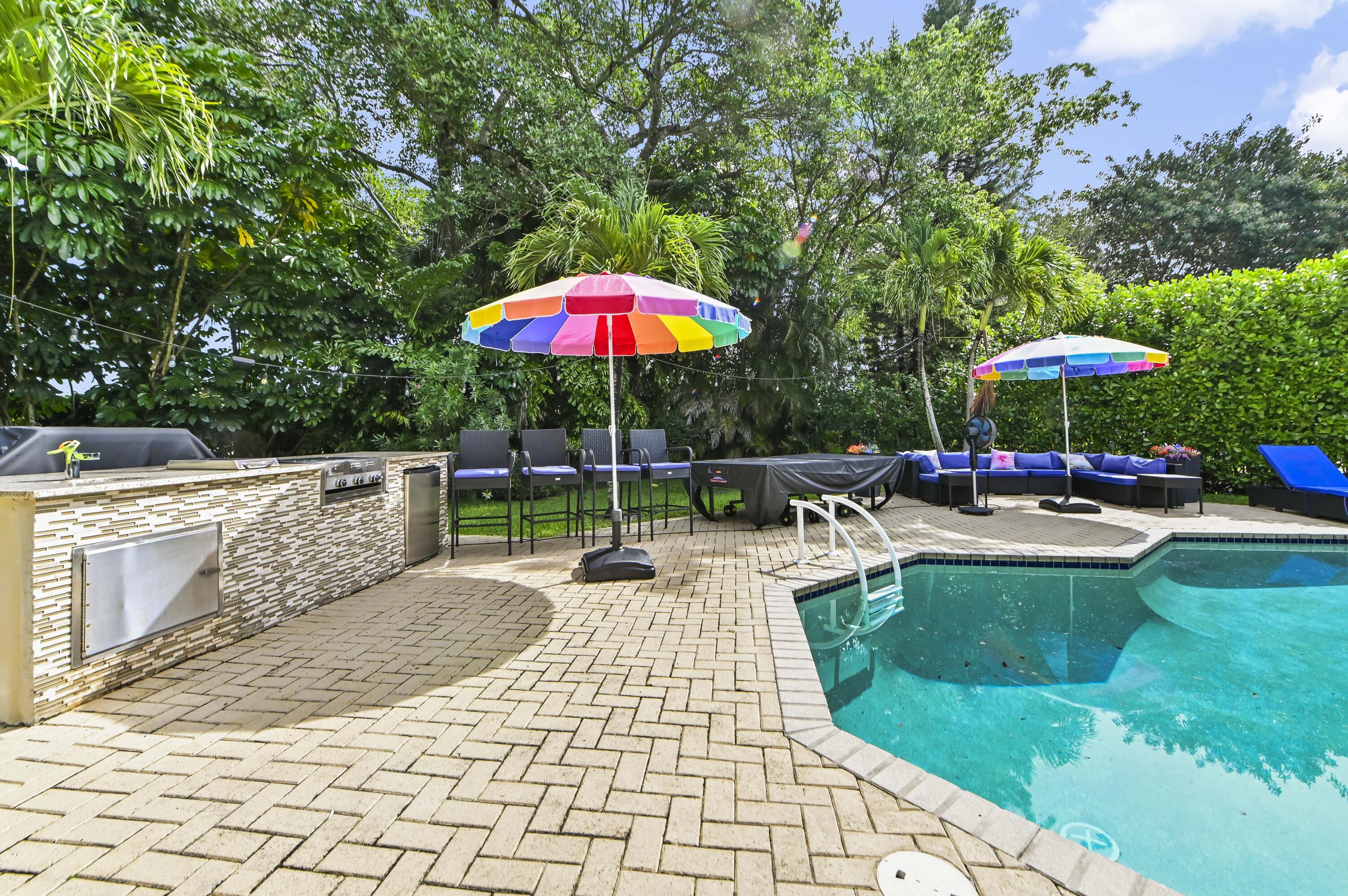 7165 Mariana Court Boca Raton, FL 33433 - Photo 33 of 47 45 Pool 03